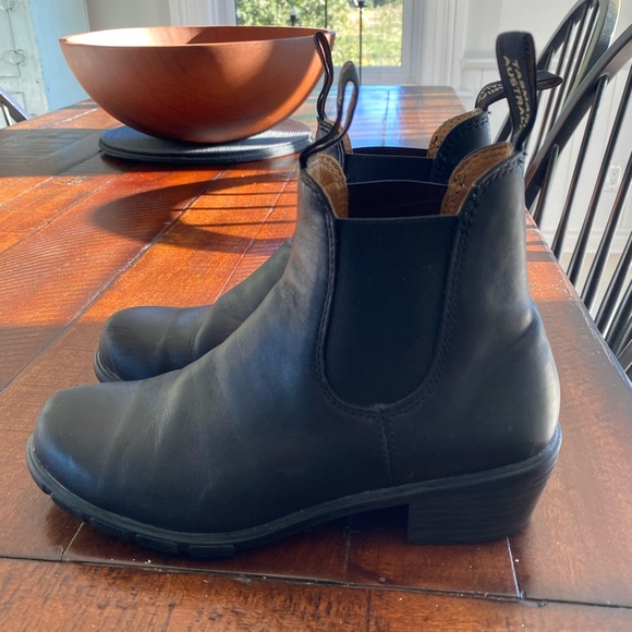 Blundstone Shoes - Blundstone boots black size 8